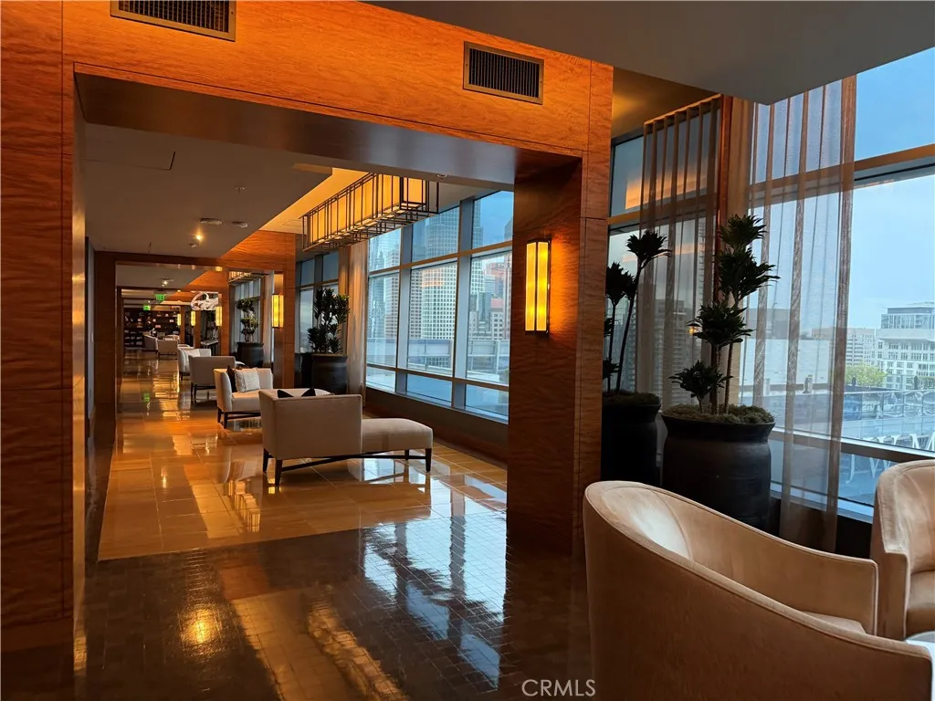 900 W Olympic Boulevard 41f, Los Angeles, California 90015 home-pic-1